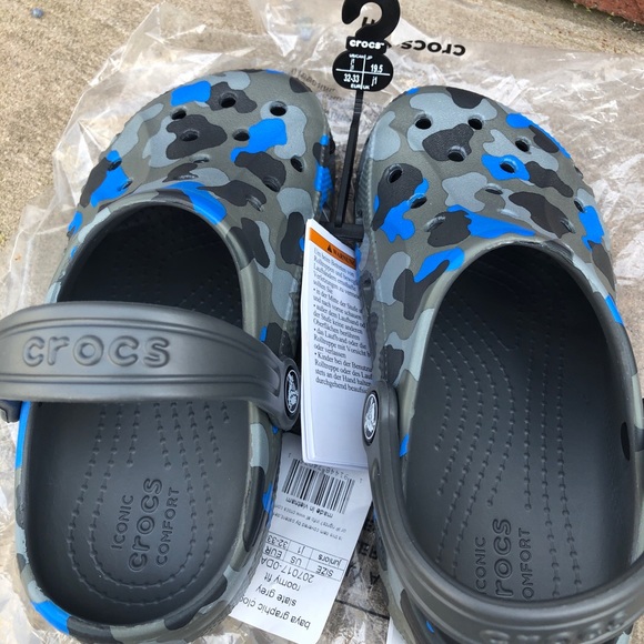 New Crocs Boys Kids’ Baya Clog Blue/Grey Camo - Picture 2 of 11